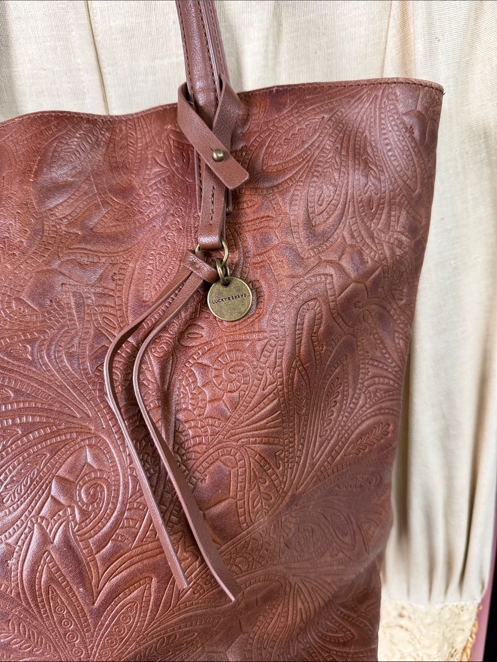 Embossed Lucky Brand Brown Leather Tote Bag - Picture 2 of 11